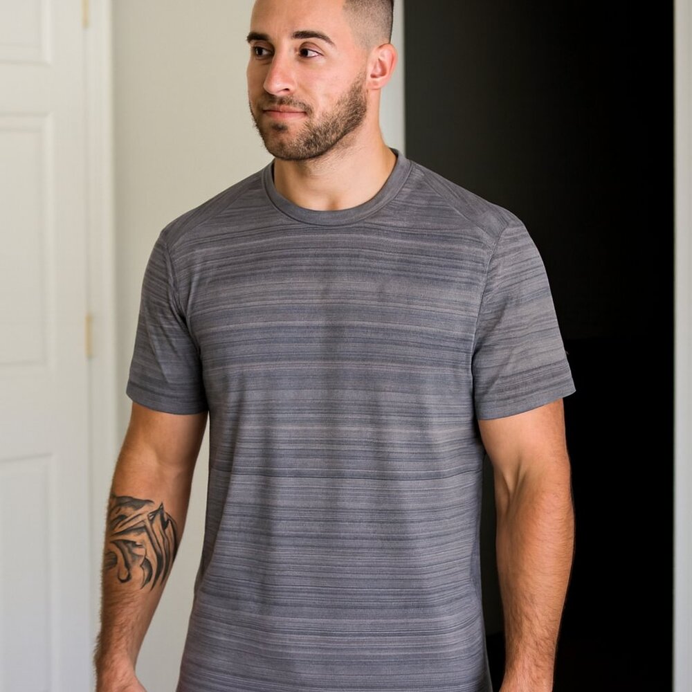 Nike Swoosh Men's SM Running Dri-fit Athletic Multi Gray‎ Short Sleeve Stretch